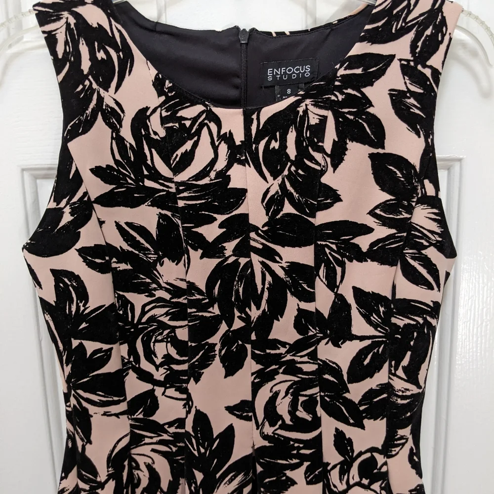 EUC Gorgeous Floral Dress - Picture 4 of 7